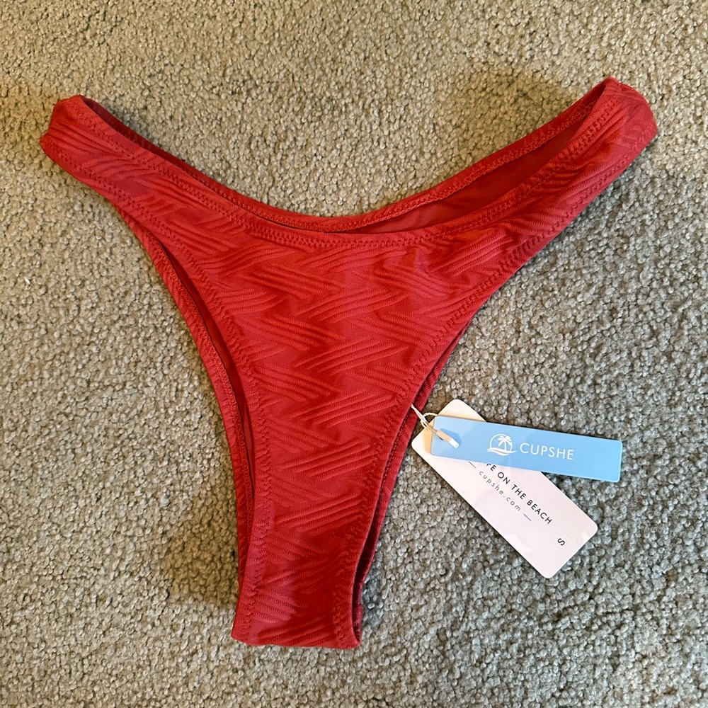 Brand new maroon bikini bottoms